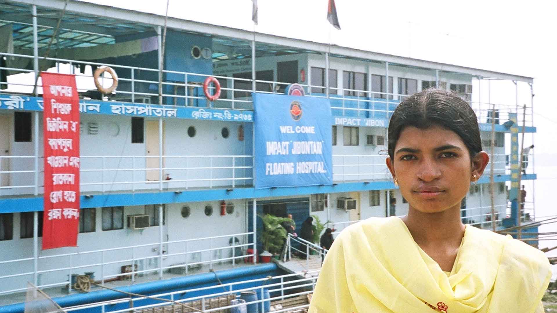 Floating-Hospital-Bangladesh