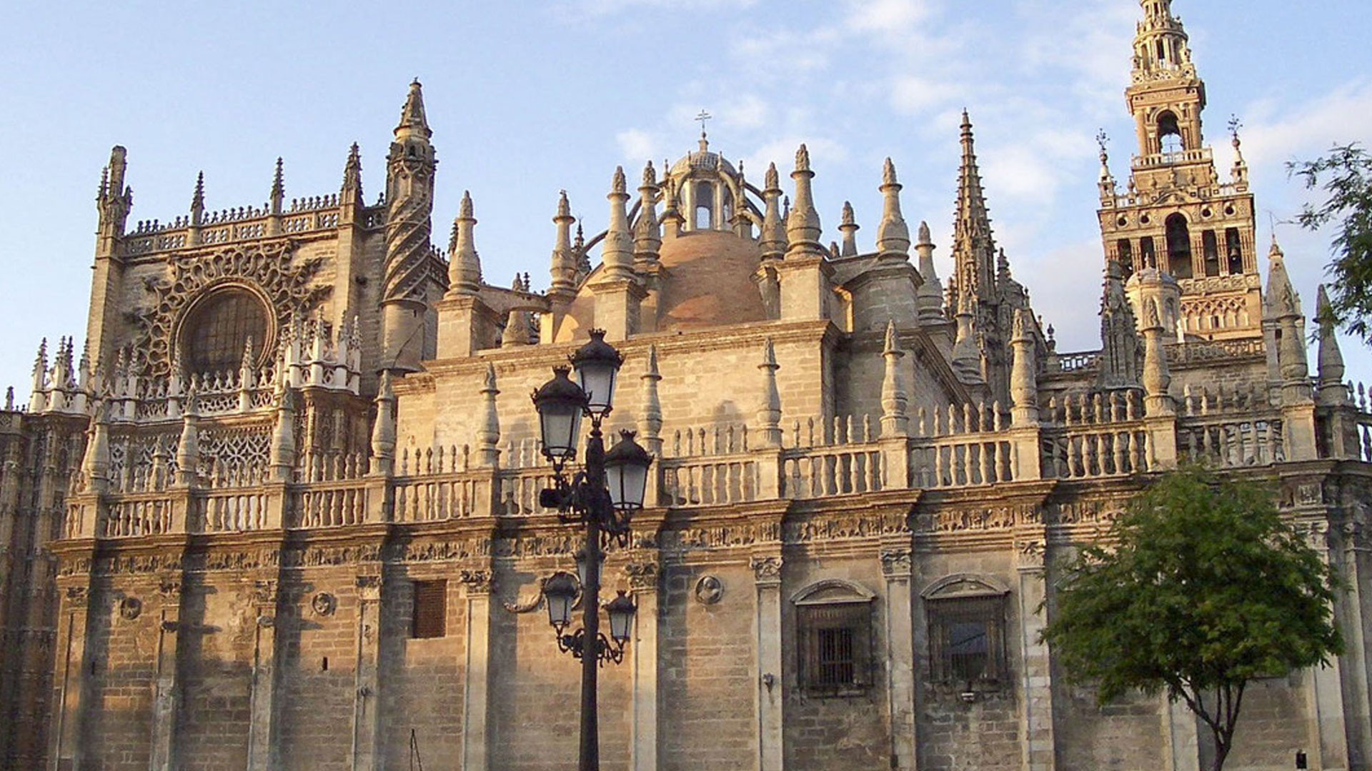 Seville-Cathedral-and-Alcazar