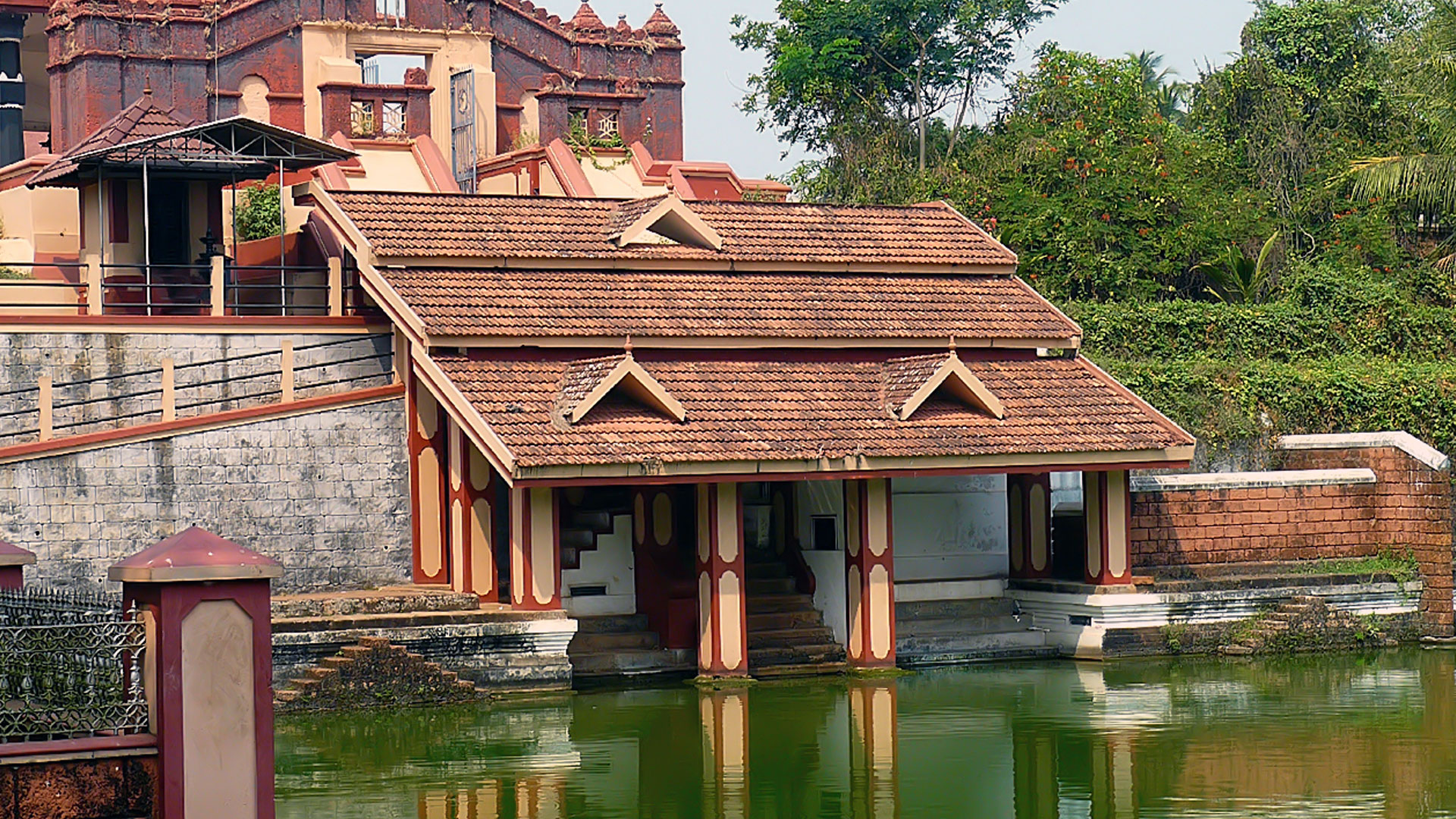 sri-subrahmanya-temple-Peralassery